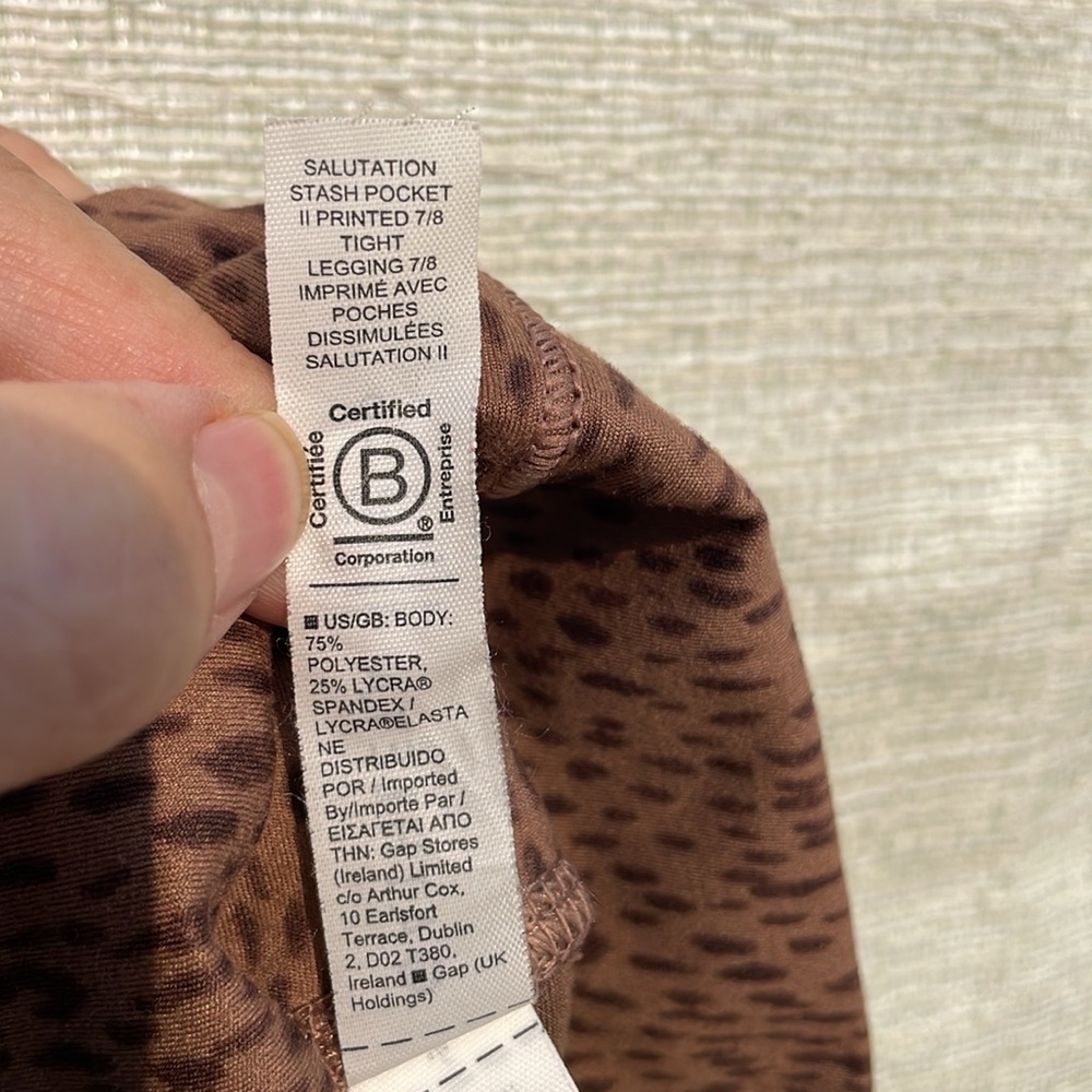 Athleta Salutation Stash Pocket ll Printed 7/8 Tight Shanti Animal Beige Sz Larg - Picture 10 of 10